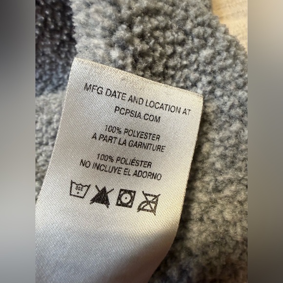 Patagonia Women's Better Sweater 1/4
Zip Pullover Birch White - Picture 11 of 11